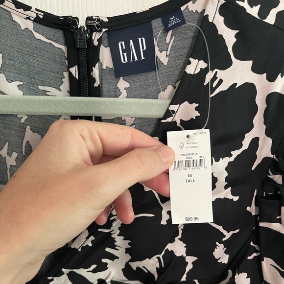 NWT GAP medium black & white tall midi dress with 3/4 sleeves - Picture 3 of 3